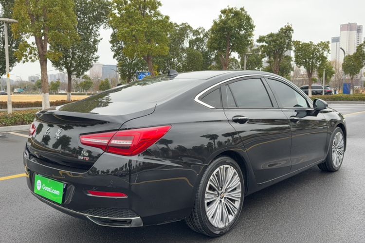 Used Hongqi H5 2022 Classic Model Facelift 1.8T Automatic Smart Connect Flagship Edition