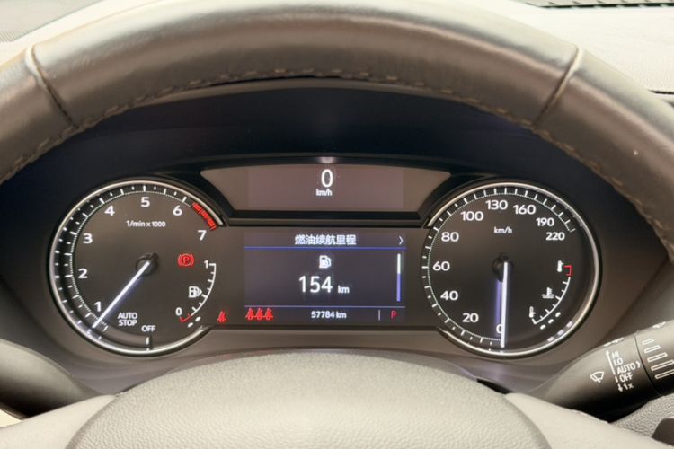 Used Cadillac XT4 2021 28T Two-Wheel Drive Leading Version Odometer Close Up