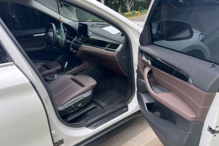 Used BMW X1 2020 sDrive25Li Leading Model
