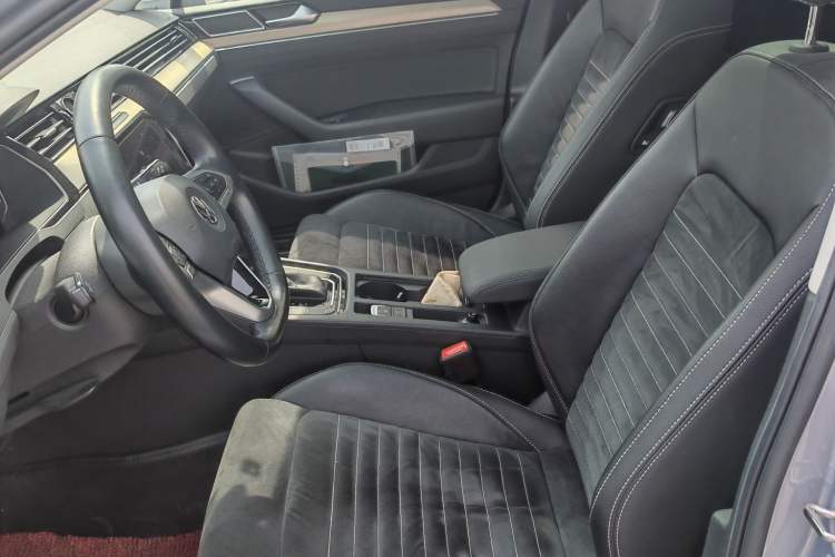 Used Volkswagen Magotan 2020 380TSI DSG Luxury Version Interior 3