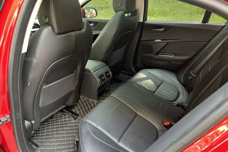 Used Jaguar XE 2017 2.0T 200 PS R-Sport
