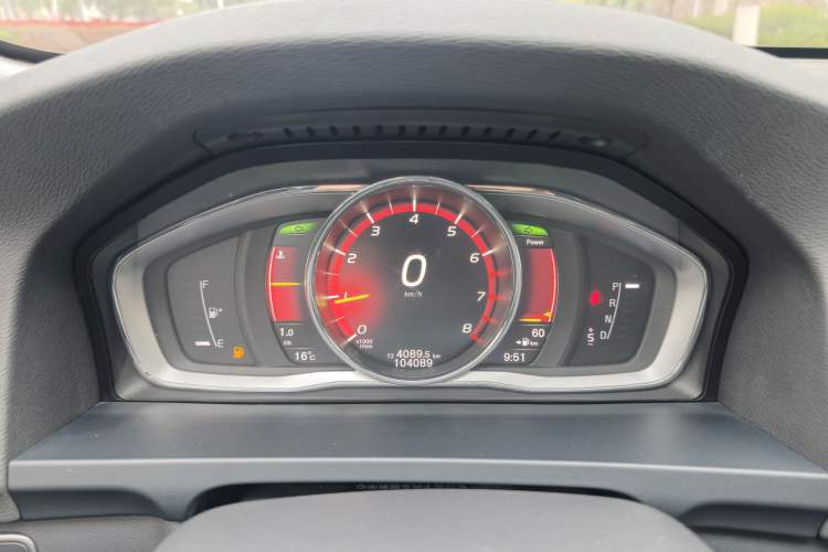 Used Volvo V60 2016 T5 Zhiyi Edition