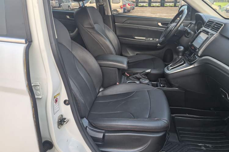 Used Haval H6 2017 Red-Label Sport Edition 1.5T Automatic Two-Wheel Drive Luxury Model
