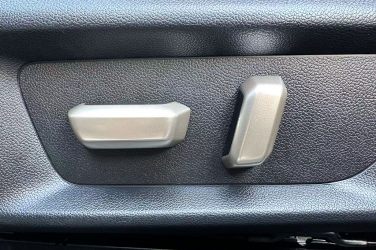 Used Baojun Yunhai 2024 140km Plug-in Hybrid Version
