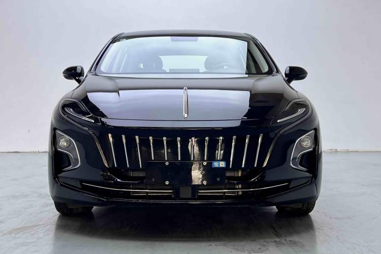 Used Hongqi E-QM5 2022 431 km Charge & Enjoy Edition
