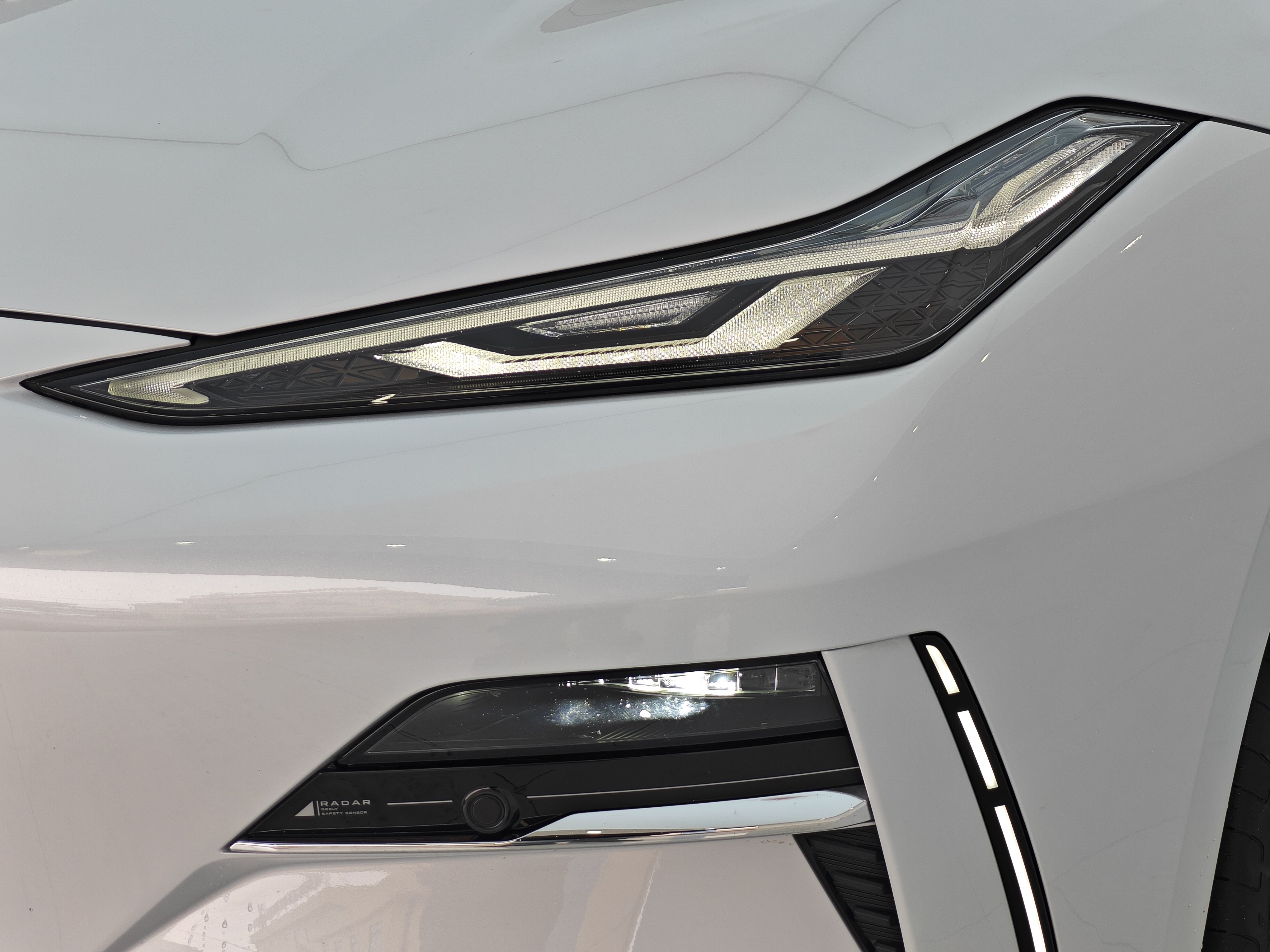 Geely Galaxy E8 2024 550 km Range Rear-Drive MAX — снимка 8