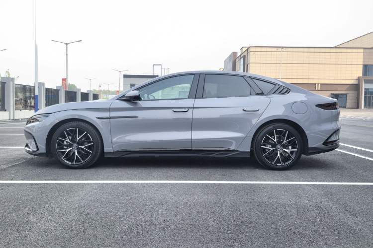 Used BYD Han 2025 DM-i 125KM Prestige Model Exterior 7