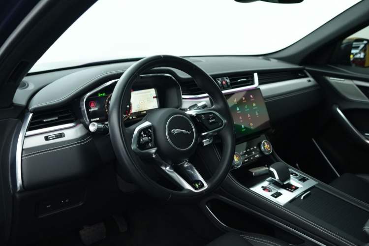 Used Jaguar F-PACE 2021 250 PS R-Dynamic S
