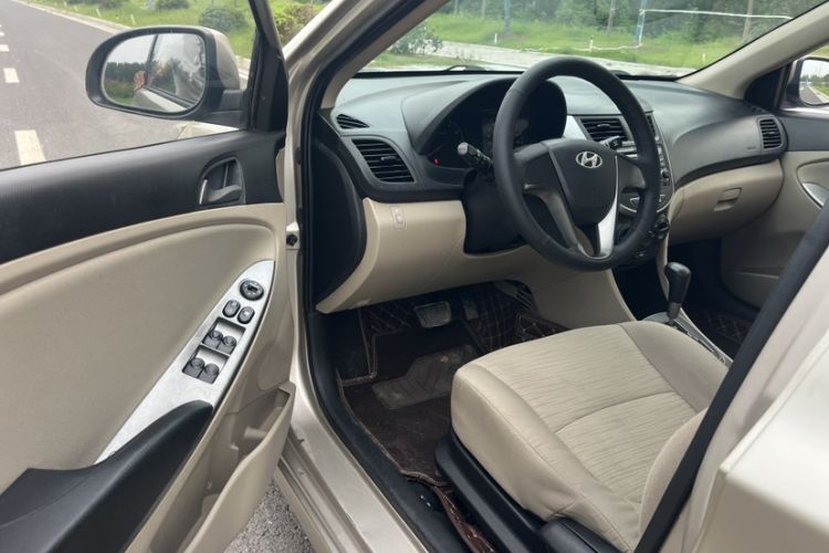 Used Hyundai Verna (older generation) 2014 1.4L Automatic Smart GLS
