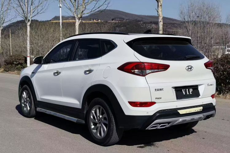 Used Hyundai Tucson 2015 1.6T Dual-Clutch Two-Wheel-Drive Smart Model Exterior 8