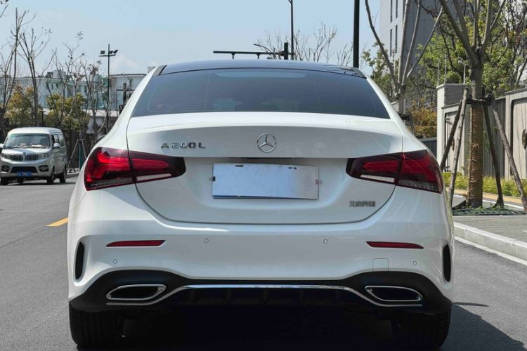 Used Mercedes-Benz A-Class 2022 Revised Version A 200 L Sport Sedan Fashionable Style