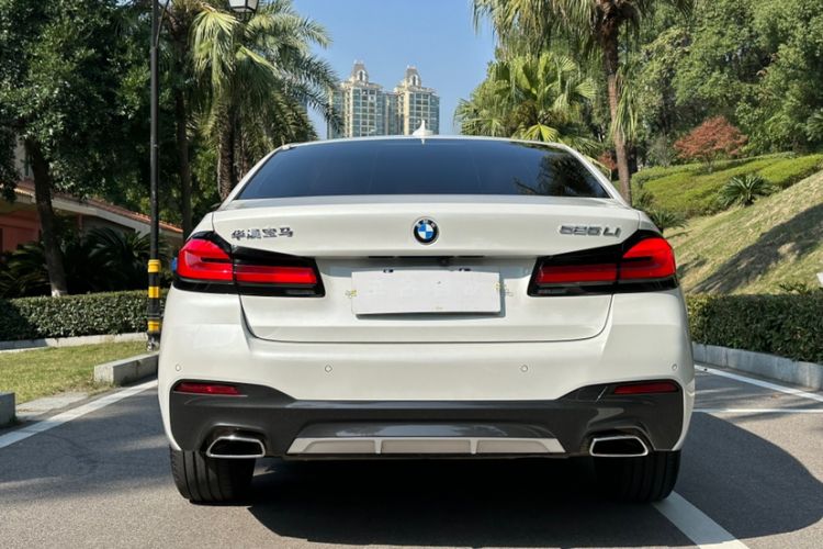 Used BMW 5 Series 2022 Second Facelift 525Li M Sport Package
