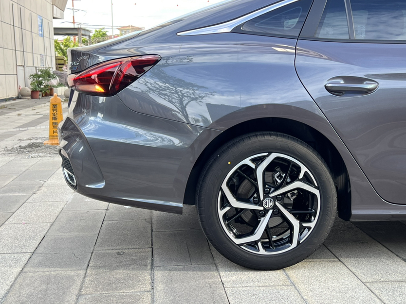 MG 5 2025 300TGI Global Flagship Edition — снимка 19