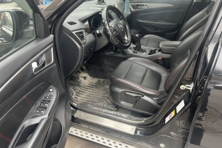 Used CHANGAN CS75 2014 2.0L Manual Luxury Version China V Standard
