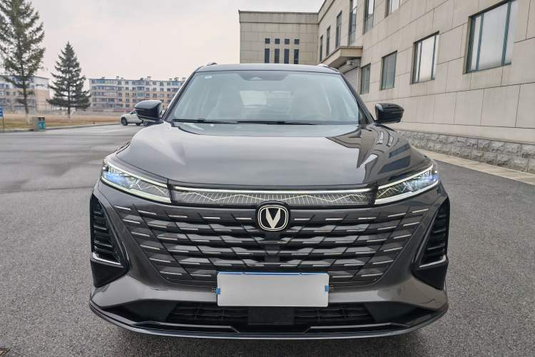 Used CHANGAN CS75 PLUS 2026 Model, Smart Champion Edition 1.5T New Blue Whale Smart Navigation Version