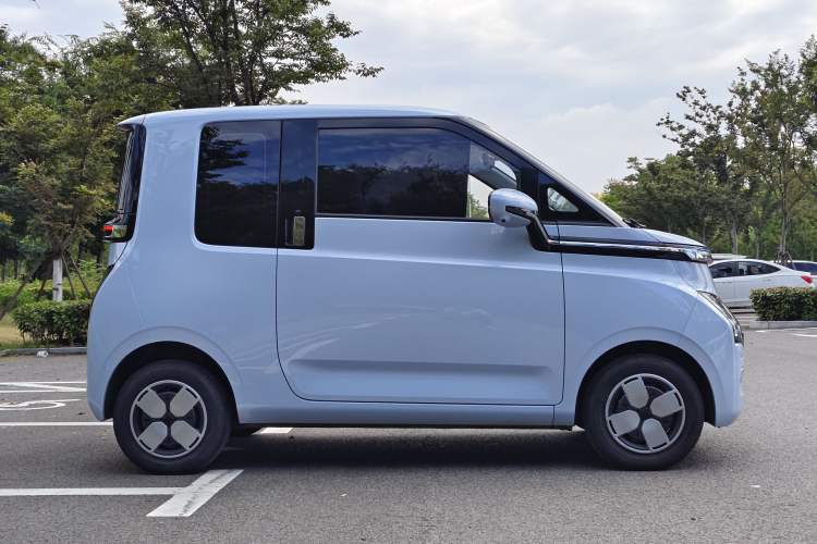 Used Wuling Air ev 2023 - Four Seats - Advanced Edition
