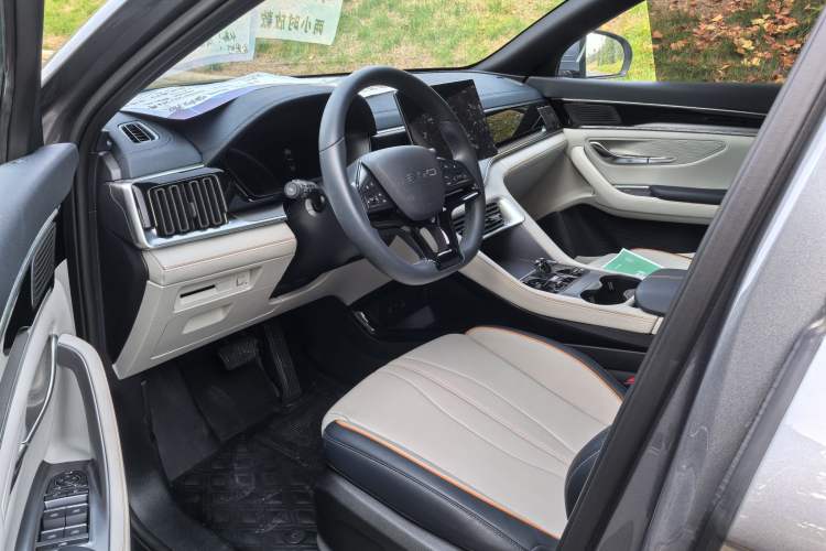 Used BYD Song PLUS New Energy 2024 HONOR Edition DM-i 110km Flagship Model
