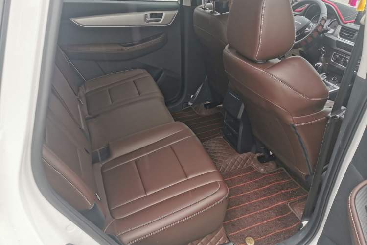 Used FORTHING T5 2023 Grand Edition 1.6L Manual Dream Version Five Seats
