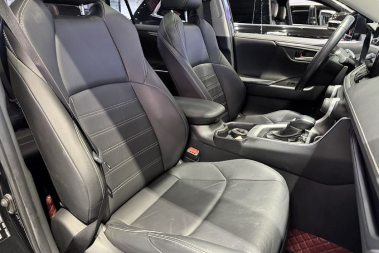 Used Toyota Wildlander 2023 2.0L CVT Two-Wheel Drive Luxury PLUS Edition
