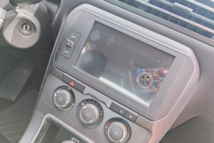 Used Citroen C4 Sega 2016 1.6L Automatic Comfort Model Interior 5