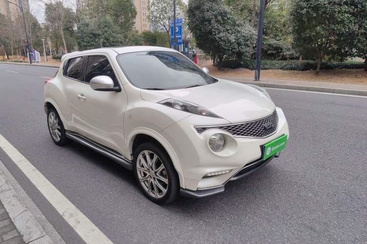 Used Infiniti ESQ 2014 1.6L Luxury Edition Exterior 2