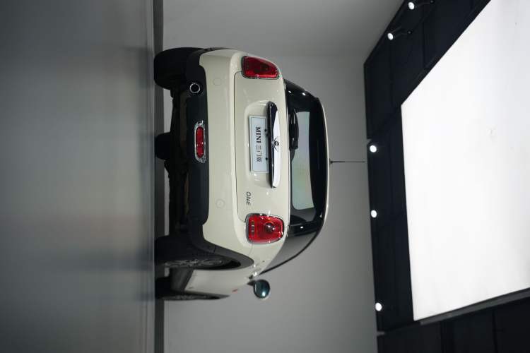 Used MINI 2018 1.5T ONE PLUS Exterior 6