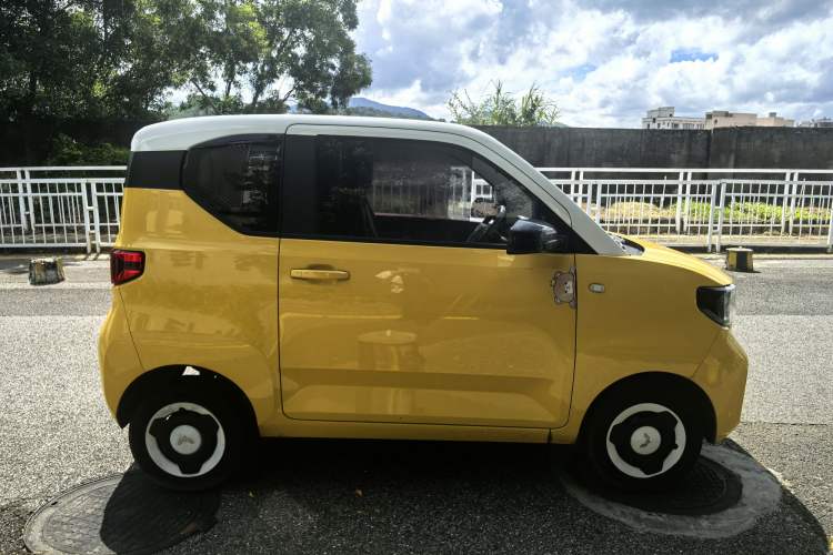 Used Wuling Hongguang MINIEV 2021 Macaron Fashion Model Lithium Iron Phosphate