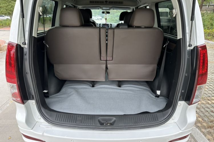 Used FORTHING Lingzhi PLUS 2021 Travel Edition 2.0L Manual Luxury 7-Seater
