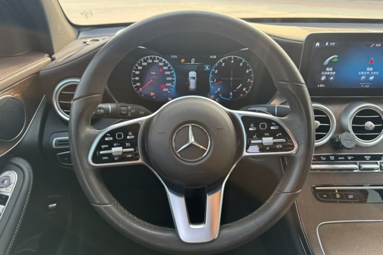 Used Mercedes-Benz GLC 2022 Refreshed GLC 300 L 4MATIC Dynamic Edition Prestige Version Interior 11