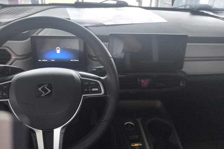 Used SOL E10X 2021 302 km Range Luxury Version 31.4 kWh