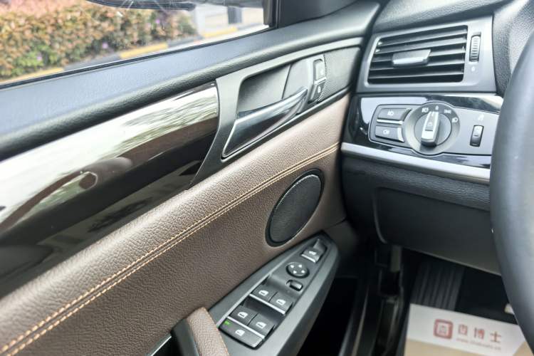 Used BMW X3 2016 xDrive20i M Sport Edition Interior 9