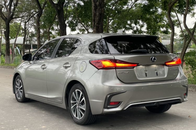 Used Lexus CT 2017 CT200h Comfort Edition Monochrome China V Standard Exterior 10