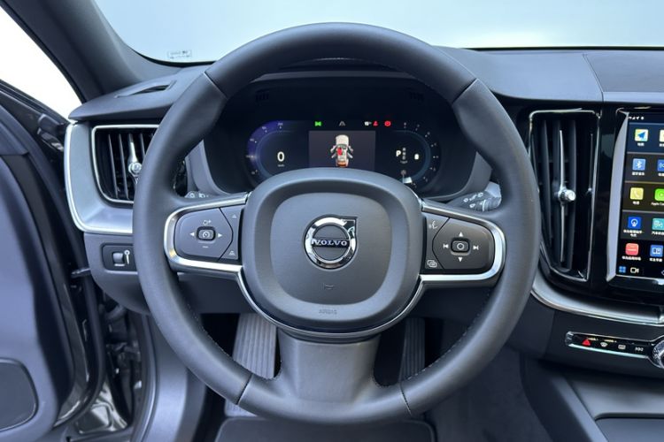 Used Volvo XC60 2022 B5 4x4 Zhiyi Luxury Edition