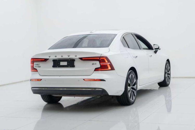 Used Volvo S60 2024 B4 Zhiyuan Luxury Edition