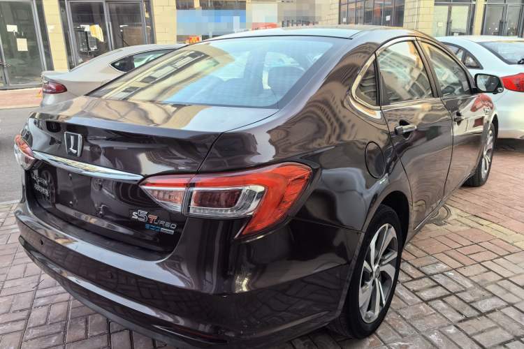 Used Luxgen 5 2015 1.8T Automatic Flagship Model