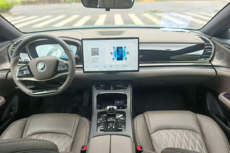 Used BYD Han 2023 DM-i Champion Edition 121KM Prestige Model