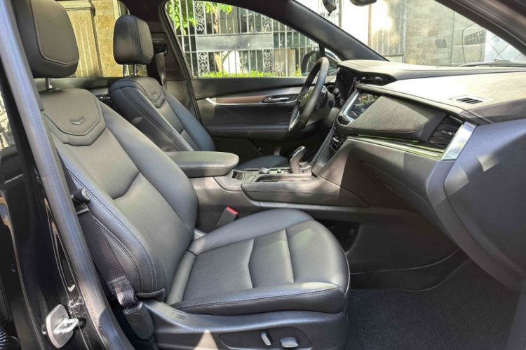 Used Cadillac XT6 2022 2.0T Six-Seater Four-Wheel-Drive Luxury Version