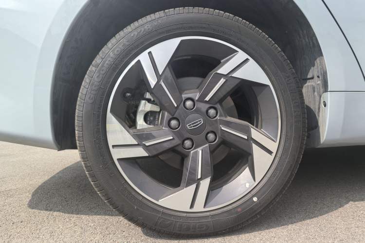 Used Geely Auto Emgrand L HiP 2022 1.5TD-DHT Pro 100KM Super Rui
