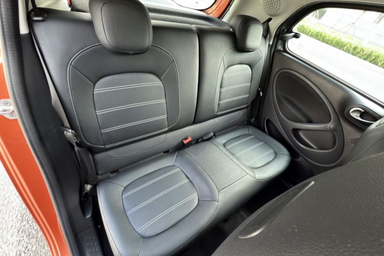 Used smart forfour 2016 0.9T 66 kW Pioneer Edition