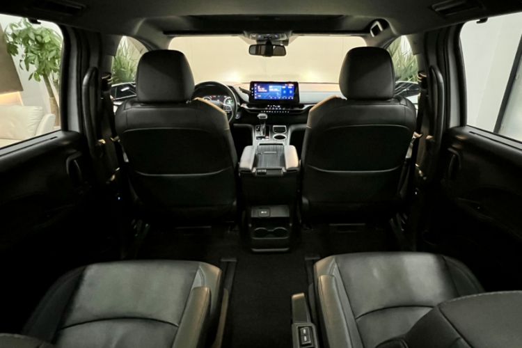 Used Toyota SIENNA 2021 2.5L Hybrid Ultimate Edition Roof