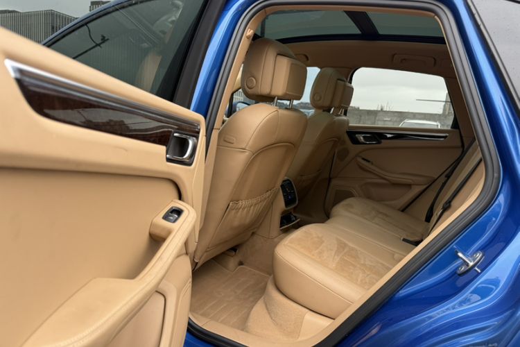 Used Porsche Macan 2016 Macan 2.0T Interior 8