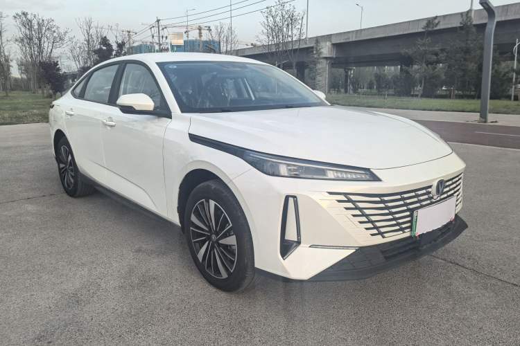 Used CHANGAN Eado PHEV 2025 Smart New Blue Whale 145KM High-Energy Edition Exterior 3