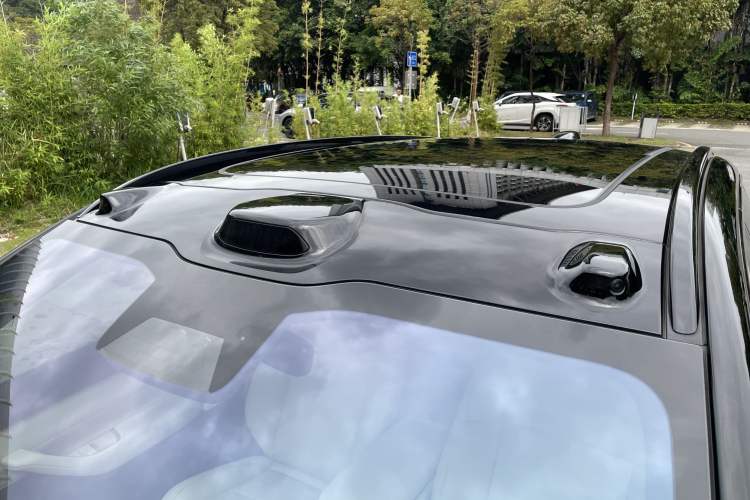 Used Nio ES6 2024 75 kWh Roof