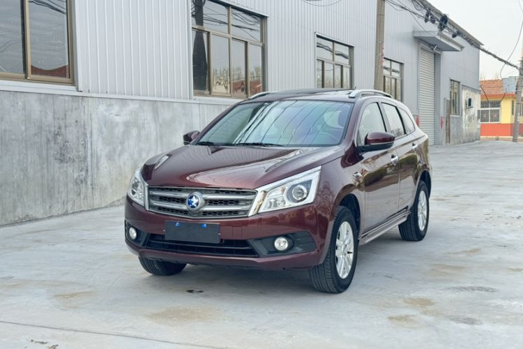 Used Venucia T70 2015 2.0L CVT Smart Edition