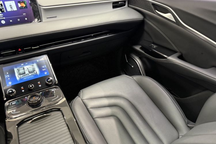 Used NETA U 2023 Neta U-Ⅱ Challenge Edition 400 LFP Interior 4