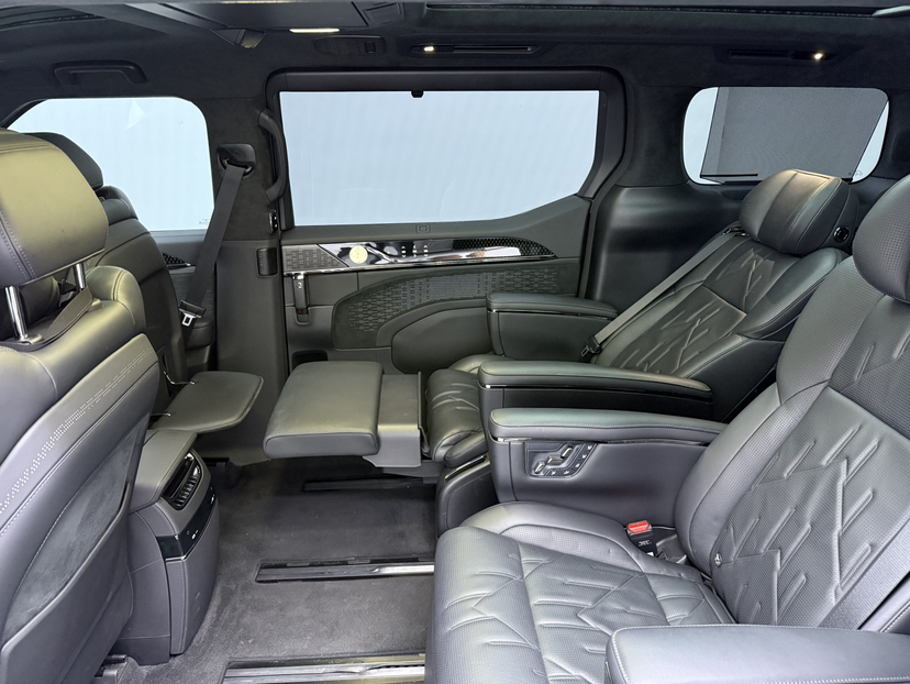 Zeekr 009 2024 7-Seater Walk-Through Version Four-Wheel Drive 108 kWh — снимка 17