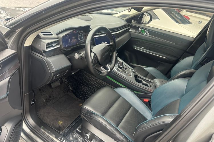 Used Lynk & Co 05 2022 2.0T Two-Wheel Drive Shine Halo
