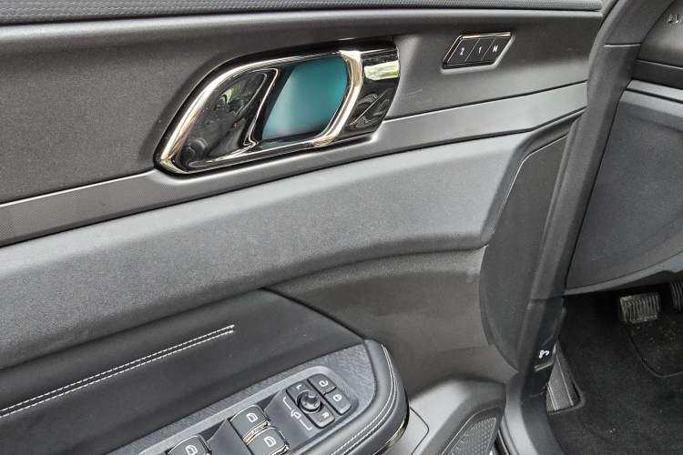 Used Lynk & Co 01 EM-P 2022 1.5TD PHEV Plus