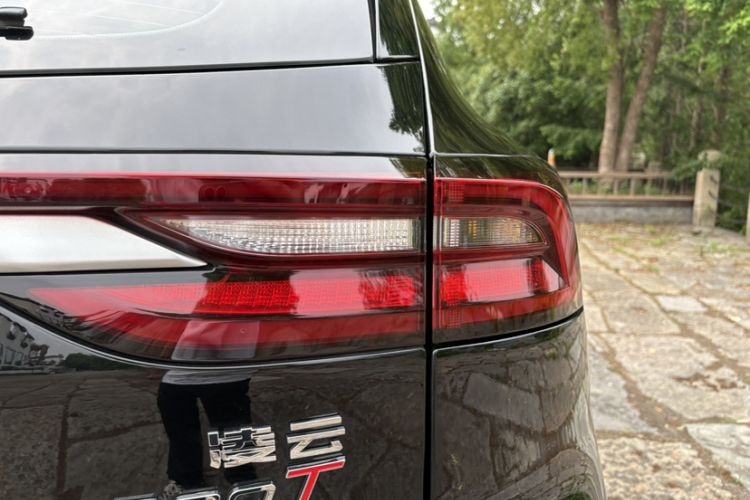 Used EXEED Lingyun 2025 300T Two-Wheel Drive Starry Edition
