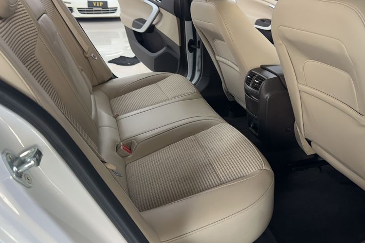 Used Buick Regal 2015 2.0L Leading Fashion Edition